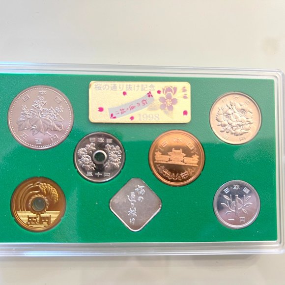 1998 Japan Mint Prooflike Circulation Coin Set! - Picture 2 of 14